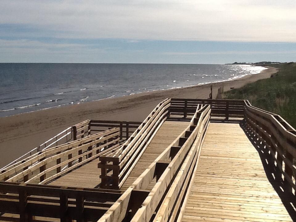 Seaside Chalet,Aboiteau Beach Cottage Rentals,Cap Pele Exterior photo